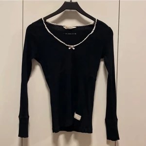 Odd Molly tröja - Lägger upp annonsen igen pga oseriösa bud sist, så buda inte om du verkligen inte vill köpa. 