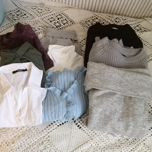 KLÄDPAKET - Säljer olika tröjor, stickade och finare toppar från strl S till M. Även fyra par byxor ingår i paketet strl 36 men passar även 38, de två jeansen på sista bilden har hål på knäna. Om ni vill ha separat bild på allt som fås med i paketet skriv privat. Köparen står för frakt. Saker kan köpas separat. 