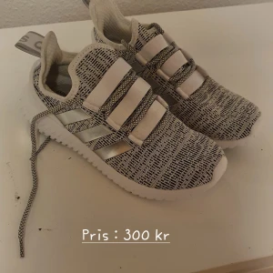 Adidas skor , stl 40 2/3 - Helt nya Adidas skor. Stl.40 2/3