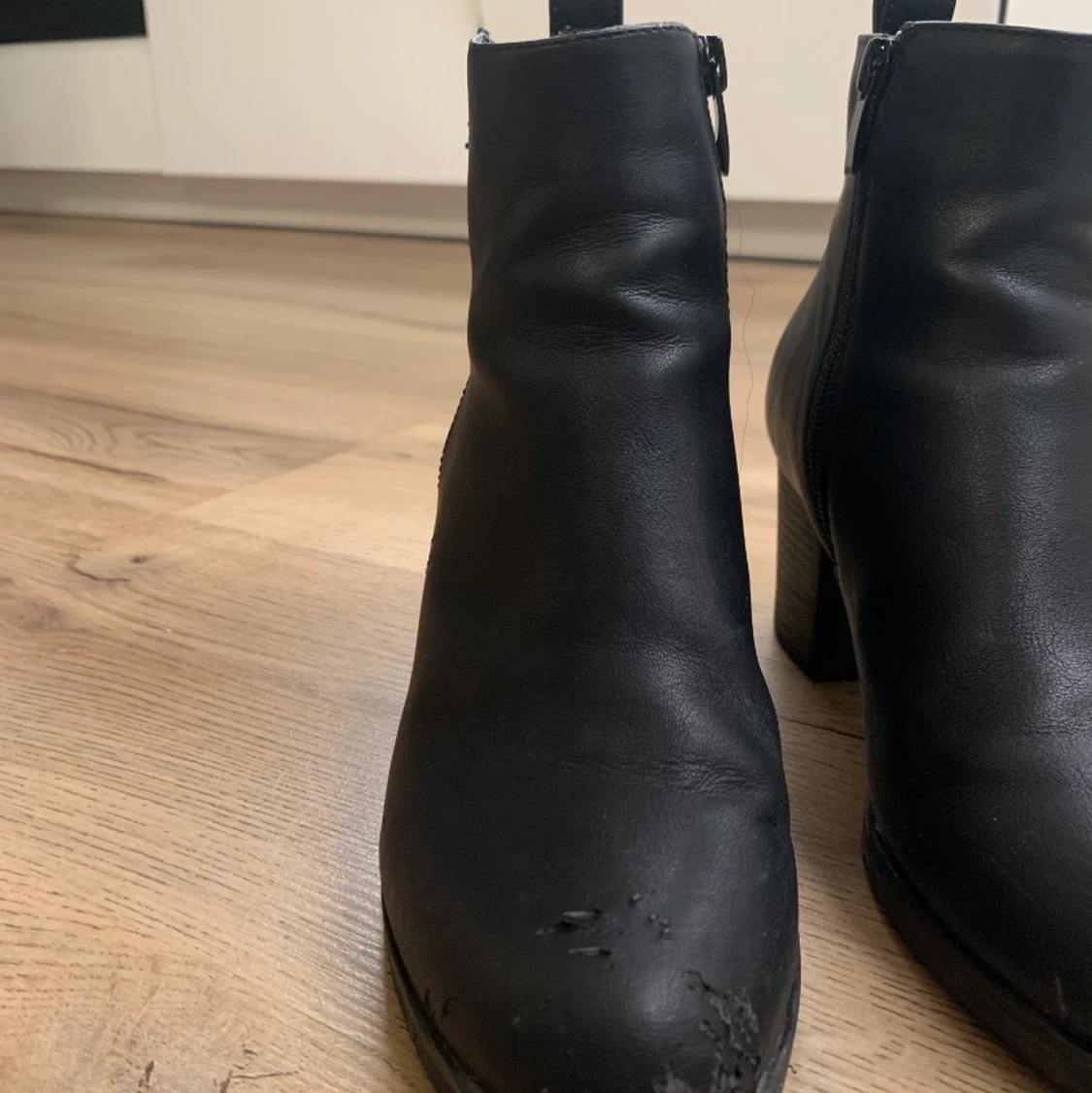 Högklackade läderskor  - 91