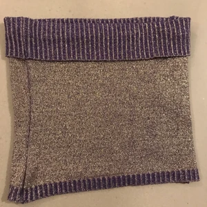 Glittrig topshop tröja - Aldrig använd och i gott skick, skulle också kunde användas som en kjol!