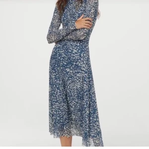 Meshklänning HM - Helt ny, aldrig använd! Passar även mig som är S, väldigt elastisk. 