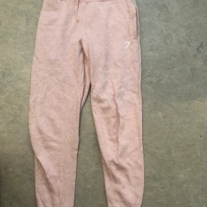 GYMSHARK  - Rosa high waisted MJUKIS😻 i storlek S, sitter sjukt fint på! 