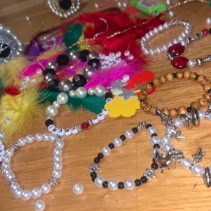 Pärlor armband  - Olika sorters pärlor armband som passar Allah stil oavsett ålder! 