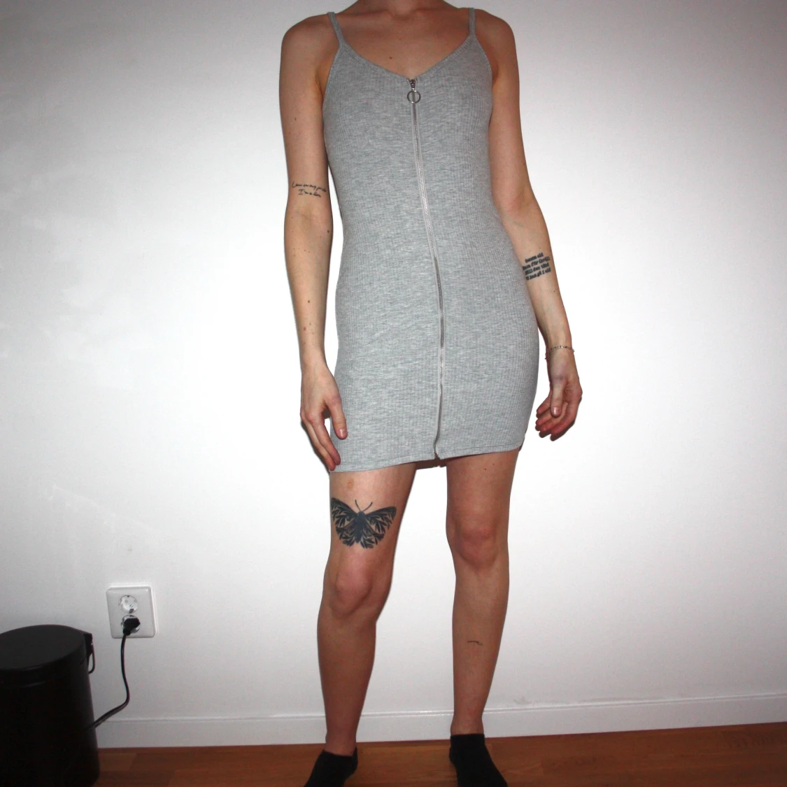 Grå klänning Bershka XS