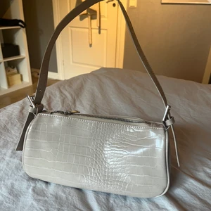 Väska  - Superfin, nyskick 