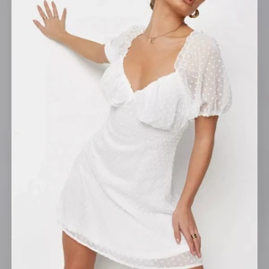 Studentklänning - Strl 38, helt nyköpt. Finns i Tyresö/Fraktar☺️