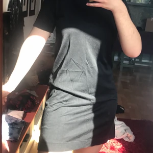 Svart klänning  - Svart klänning