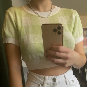 Tröja!!! - Använd 1 gång. Fin till sommar.