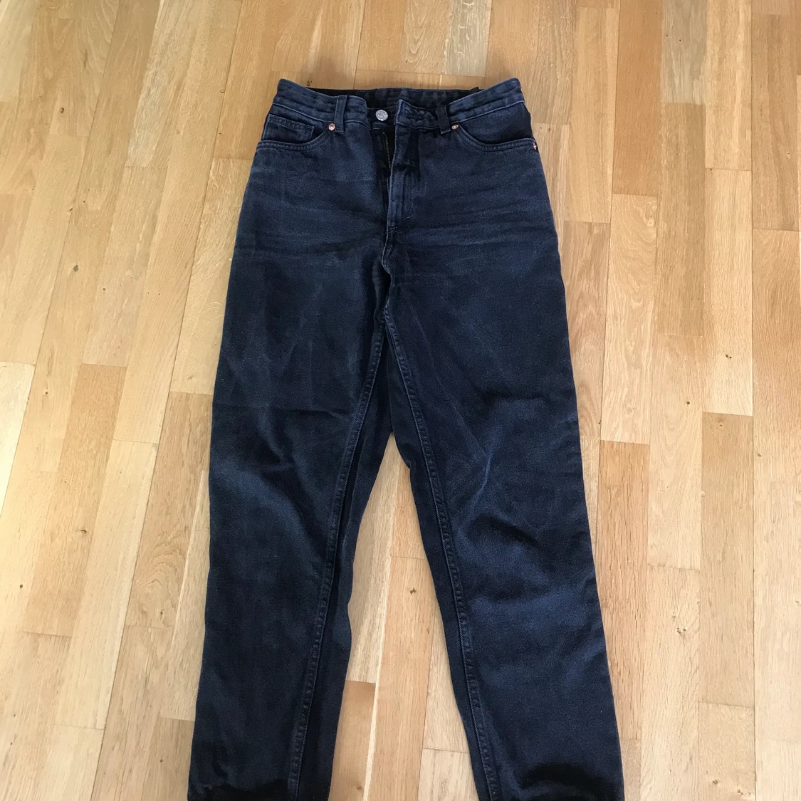 Monki Taiki Jeans strl 27 - 90