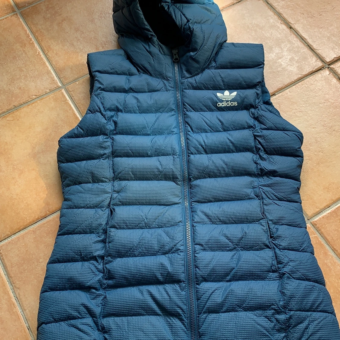 Addidas väst!