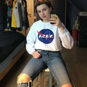 NASA tröja  - Bekväm, croppad oversized, gott skick