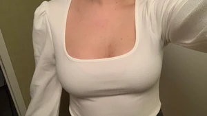 Blus/ topp - Söt blus. Nästan oanvänd . Inga defekter!! 💕