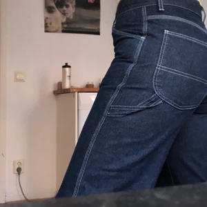 Snickarbyxor - Säljer mina byxor som tyvärr inte passar! Skitsnygga!🦄 Passar en S eller M