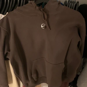 Brun Nike Hoodie - nike hoodie
