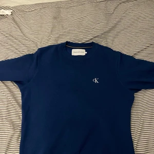 Calvin klein tröja  - Calvin klein tröja använt 4 gånger max perfekt skick pris kan diskuteras 