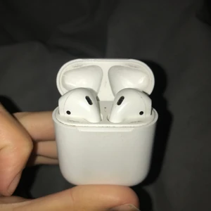 Airpods - Fungerar som de ska, skriv privat för mer info eller bilder❤️köparen står för frakten