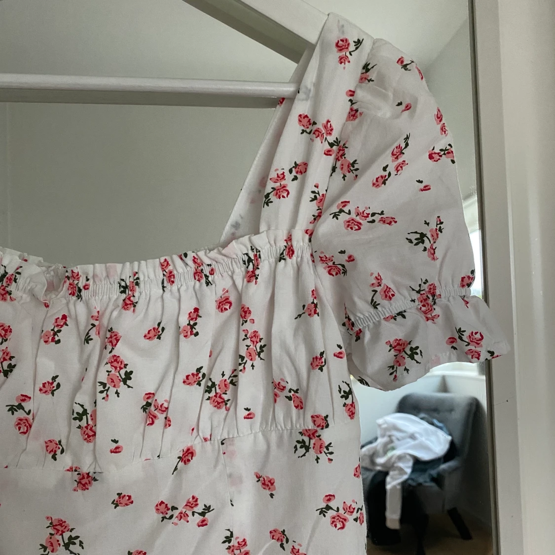 Blommig klänning - 90