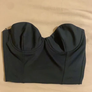 Grön topp - Säljer den här jättefina toppen 💗💗💗