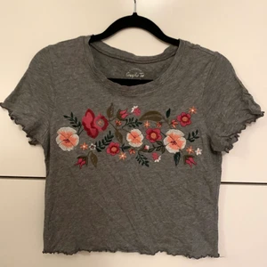 Topp - En magtröja ifrån Hollister, stretchig och söt. HALVA PRISET PÅ FRAKTEN 