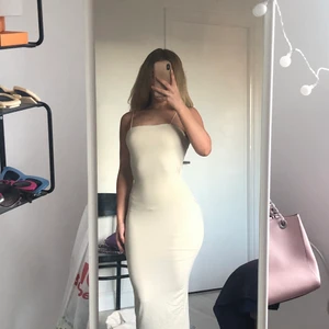 ”Skims” klänning  - Skims liknande klänning i storlek XS, sitter som en smäck och ser ut som originalet