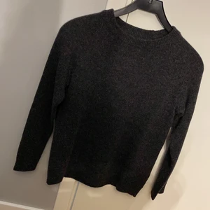 Stickad tröja - Stickad tröja från Cubus, aldrig andvänd 💕