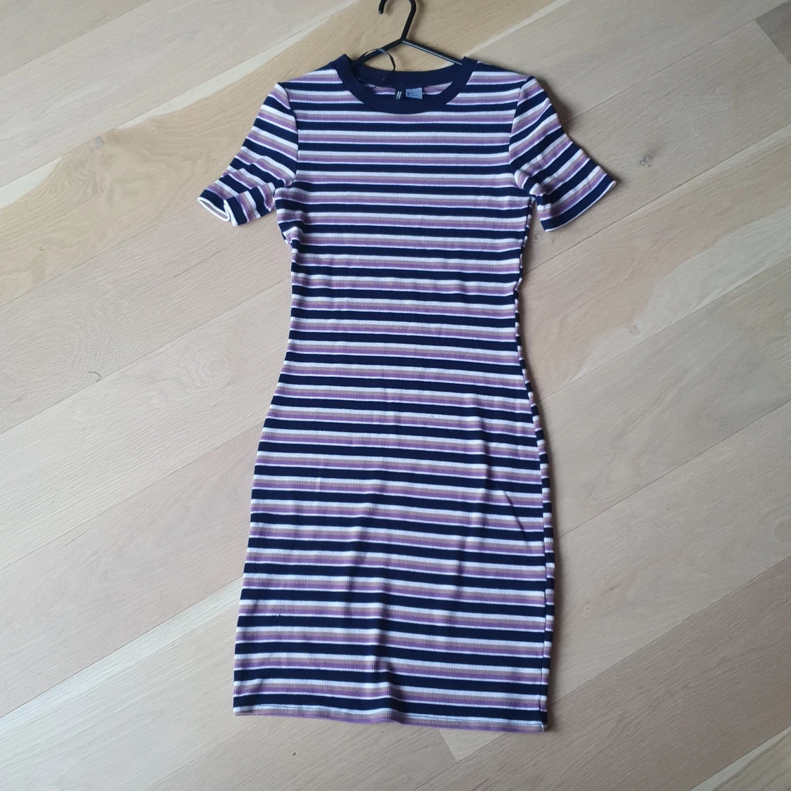 Figurnära klänning 