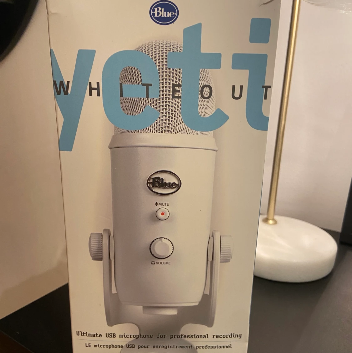 BLUE YETI MIKROFON- VIT