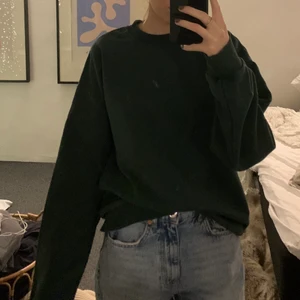 oversized grön sweatshirt  - En superfin oversized sweatshirt från nakd. Aldrig använd💚💚💚💚