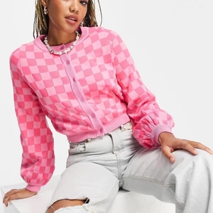 Rutig kofta - Endast provad, köpt på ASOS men märket är Daisy Design. Kan skickas och mötas upp. Köparen betalar frakten