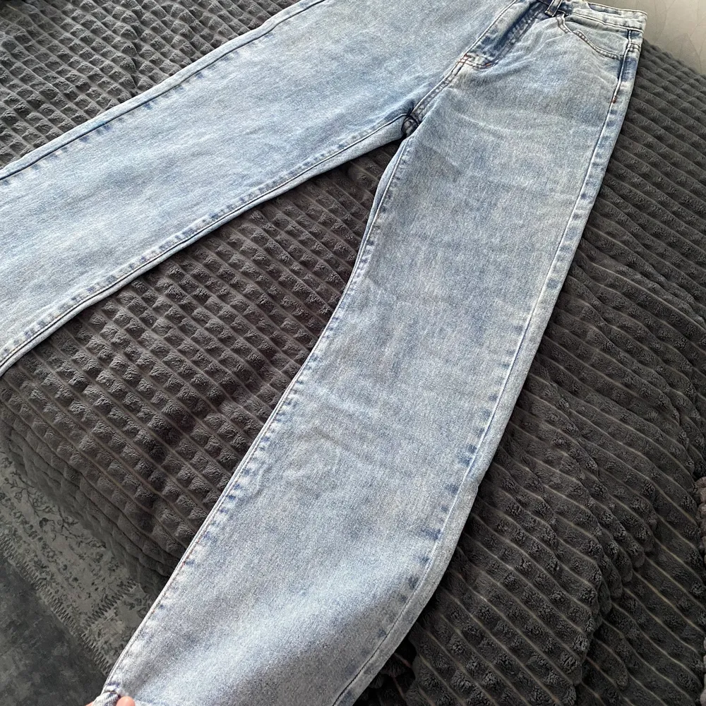 Superfina jeans!! Helt nya aldrig använda i strlk S!. Jeans & Byxor.