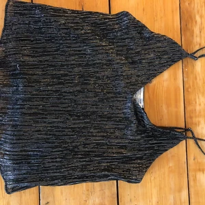Party top - Black/silver top from & other stories, perfect to go out or wear under sweaters 💫💫