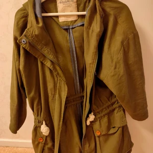 Pull&Bear Green light jacket size M - Green light jacket