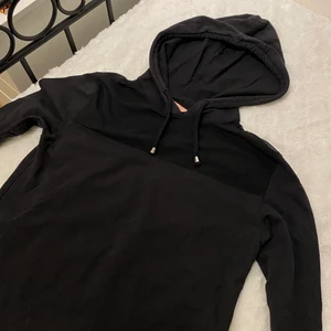 Huvtröja med mesh  - Utförsäljning på allt 💜 