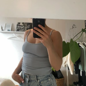 Linne - Blått linne som formar kroppen fint! Använt 1 gång⚡️