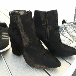 Klackskor - Klackskor storlek 38. Endast testade  