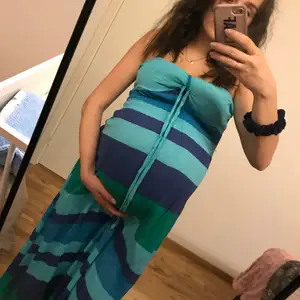 Maxi summer dress, very very belly friendly, can use it during the pregnancy but looks good on anyone. Can send more pictures if interested. 