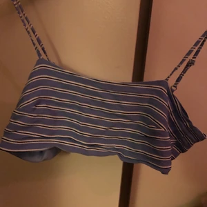 Randig topp - Väldigt fin topp från nakd, aldrig använd. 