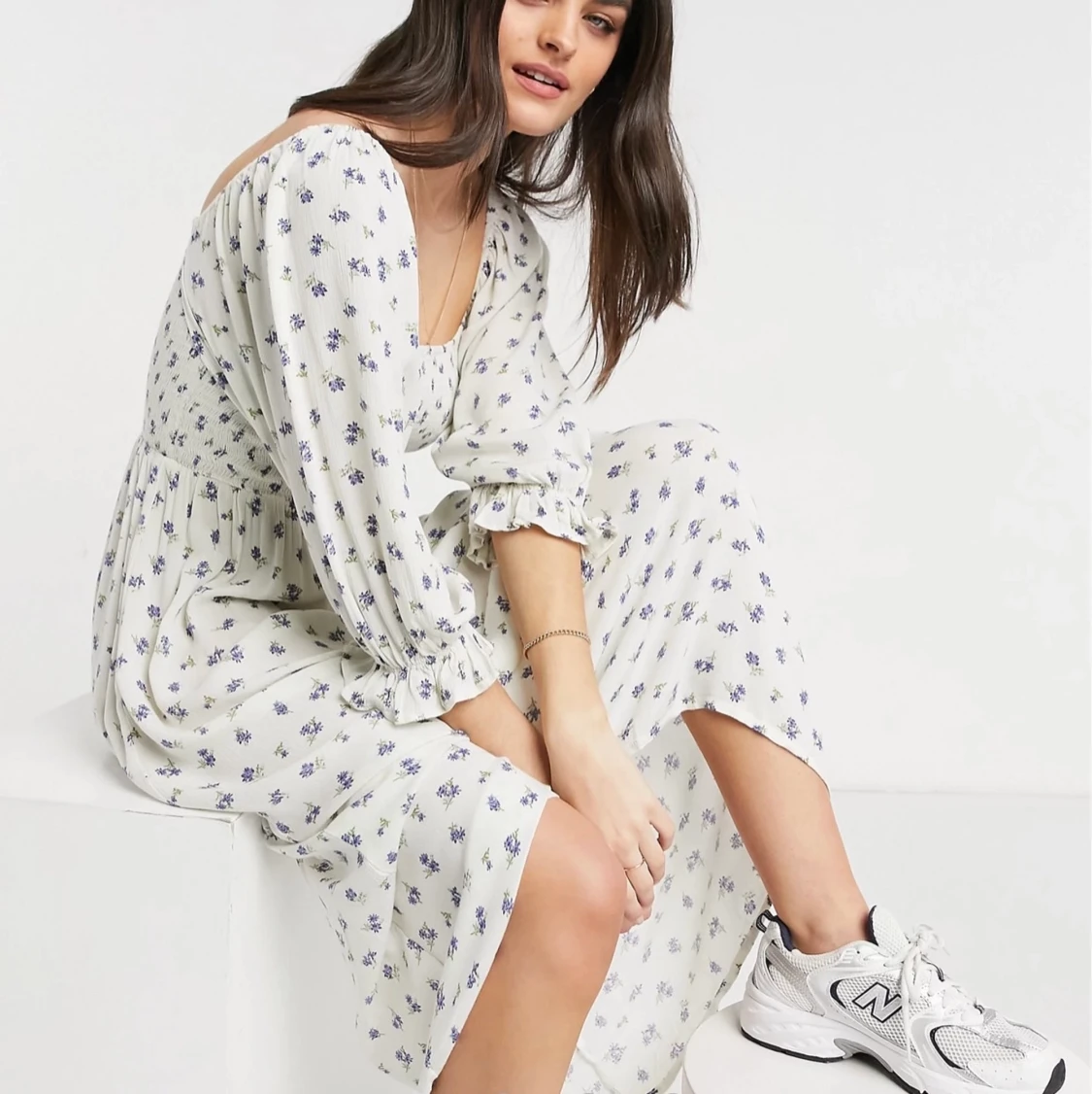 Utsåld Blommig Sommarklänning 