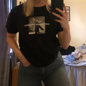 T-shirt  - T-shirt från nakd! Storlek S men oversized! Bra skick