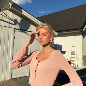 Tröja - Bra skick, croppad från Zara!