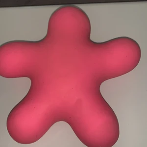 En rosa stjärn stress boll jätte skön  -   En rosa stjärn  stress boll jätte skön 