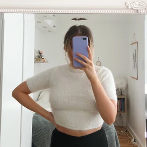 NAKD x Hanna Schönberg  - Topp från Hanna Schönbergs kollektion tillsammans med NAKD. SLUTSÅLD på hemsidan. Öppen rygg med knytning, kommer tyvärr inte till användning. ❤️ EDIT: buda i kommentarerna! Högsta bud: 210kr