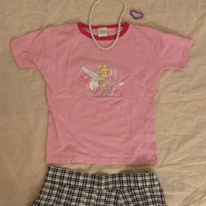 T-shirt tingeling  - Det är en barn tröja men den passar XS