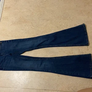 Blå butcut använd 1 gång 💙💙 - Blå butcut från Holmlunds använd 1 gång väldigt fina 🤍💙💙