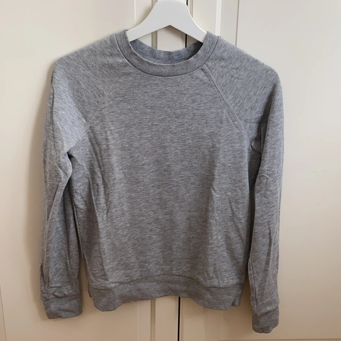 Tunn sweatshirt från H&M strl XS