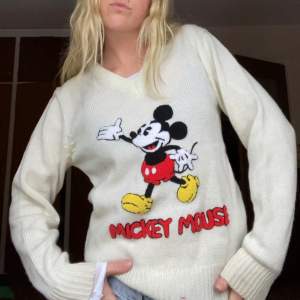 Vintage Mickey Mouse sweater 