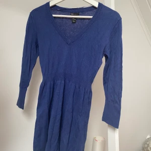 Gravid/MAMA-tröja - Använde denna tröja under graviditeten, praktisk och skön! Men kommer dock inte till användning längre. 🙈 Frakt tillkommer. 