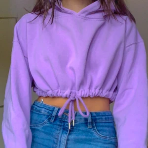 Fin Kroppad Pastel Lila Hoodie - Oanvänt, tjock, strl S🤍🤍