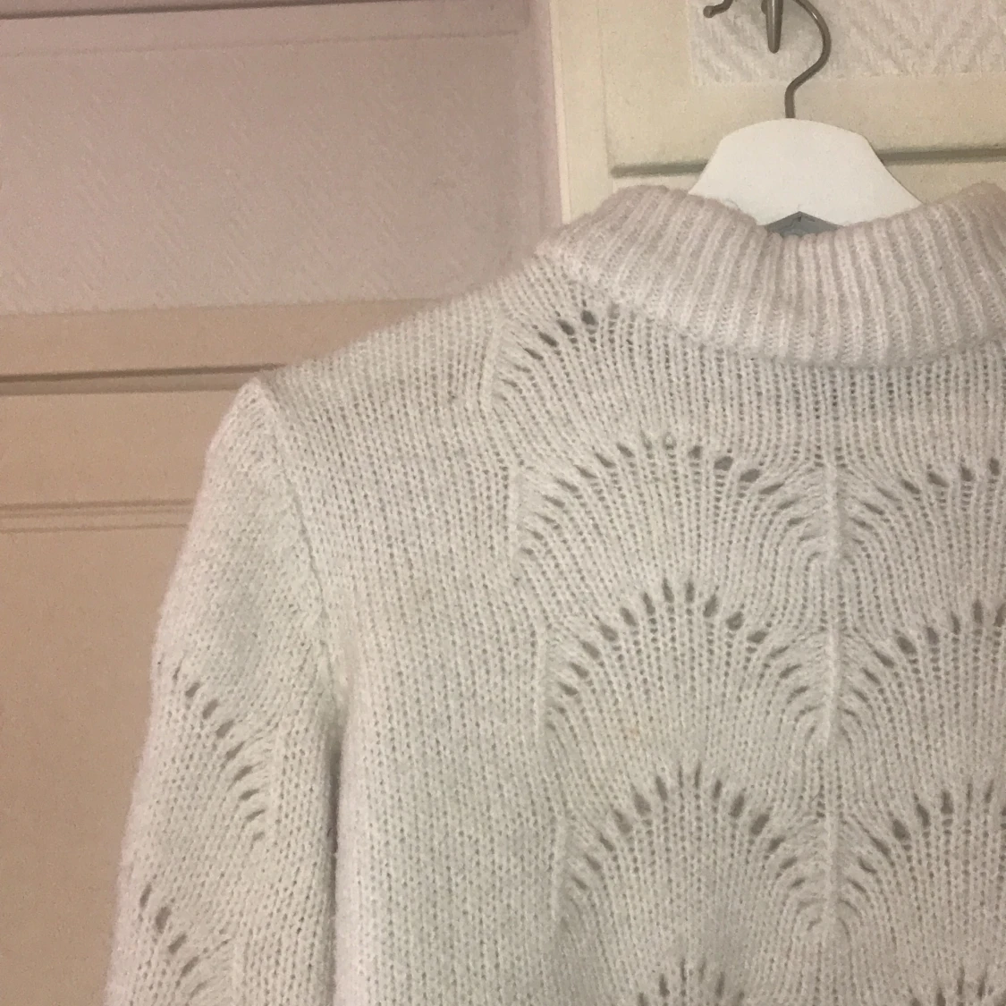 Vit tröja från Gina  - 91